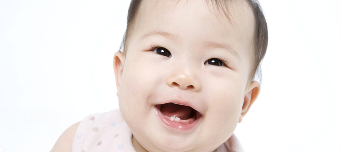 赤ちゃんの歯はいつ生える 生え始めの兆候は 荒川区の日暮里駅前デンタルクリニック